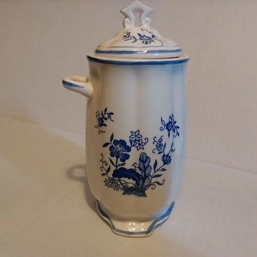 Vintage BLUE ONION 7